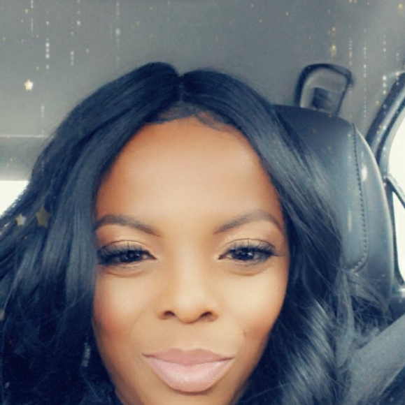 Meet your Posher, Stephanie - Picture 1 of 1